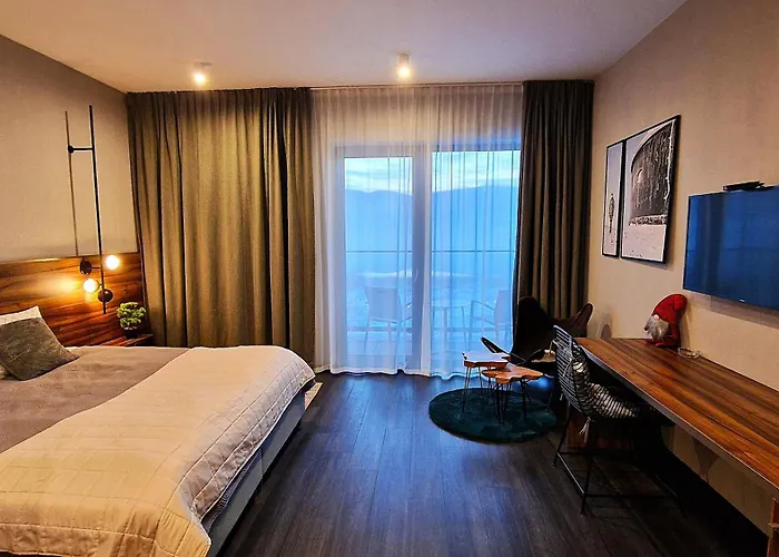 Lake Studio 28 - widok na góry i zalew- L&Hill Apartament *